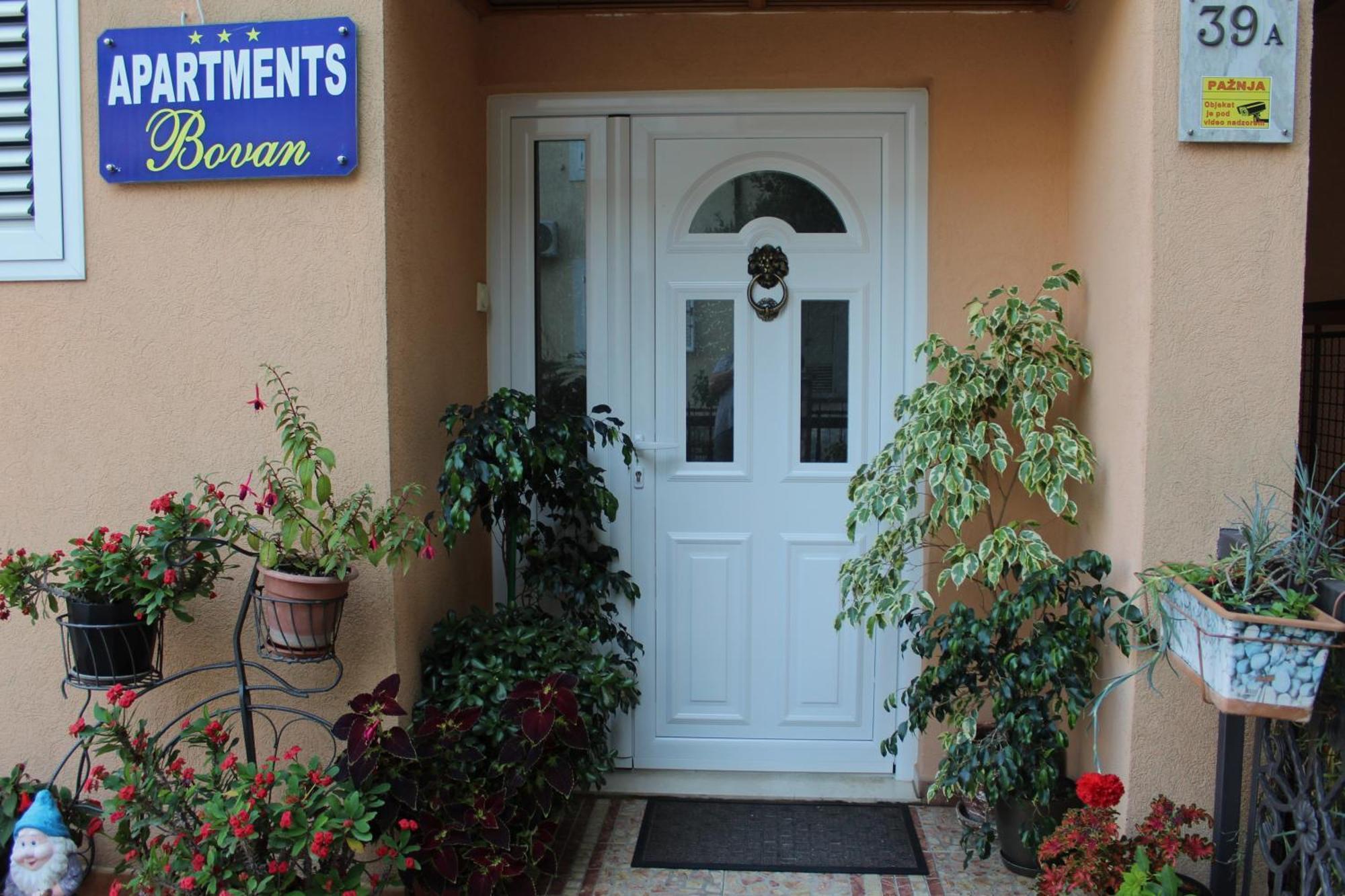 Apartments Bovan Херцег Нови Екстериор снимка